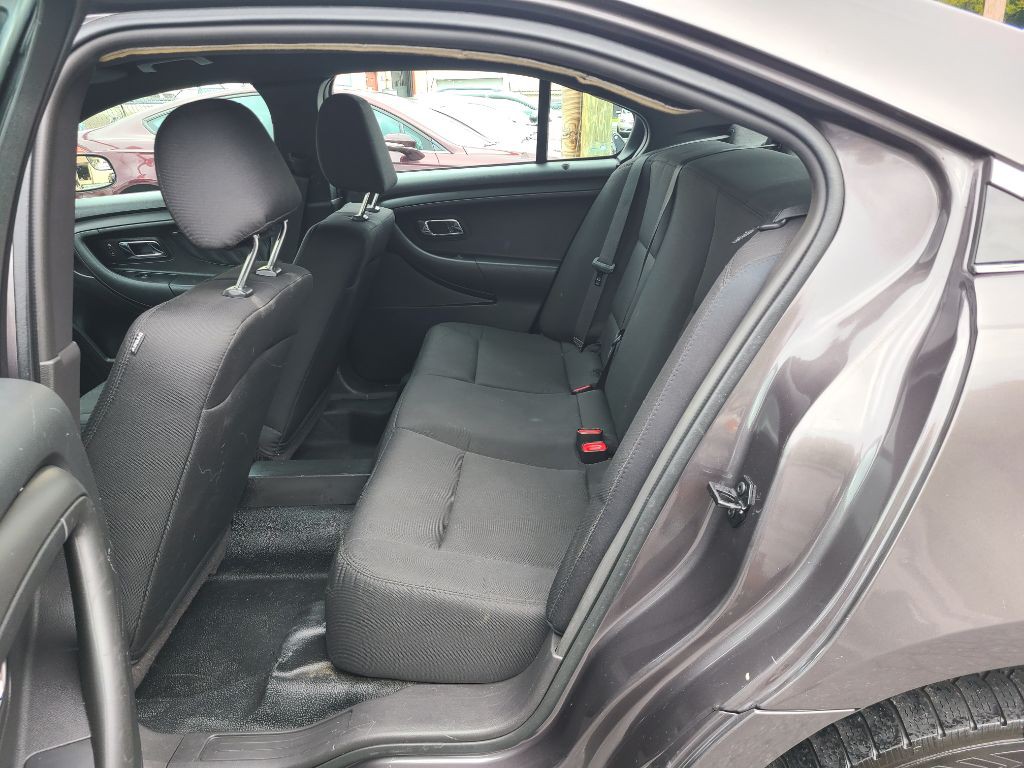 2015 Ford Taurus Image 12