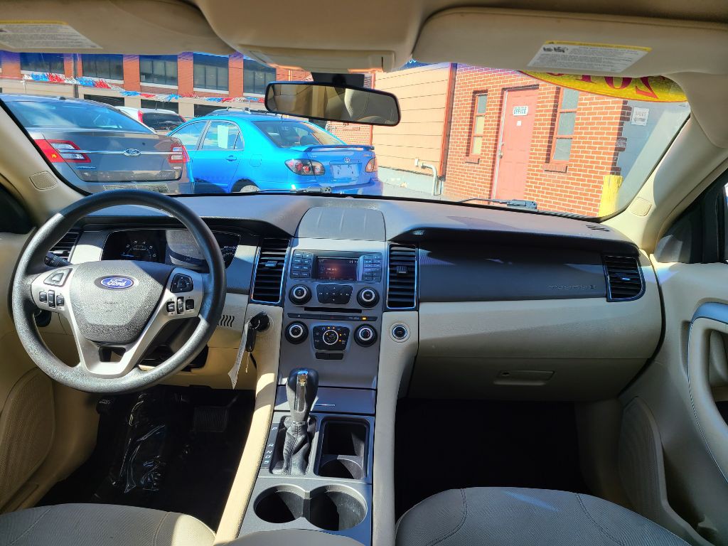 2016 Ford Taurus Image 11