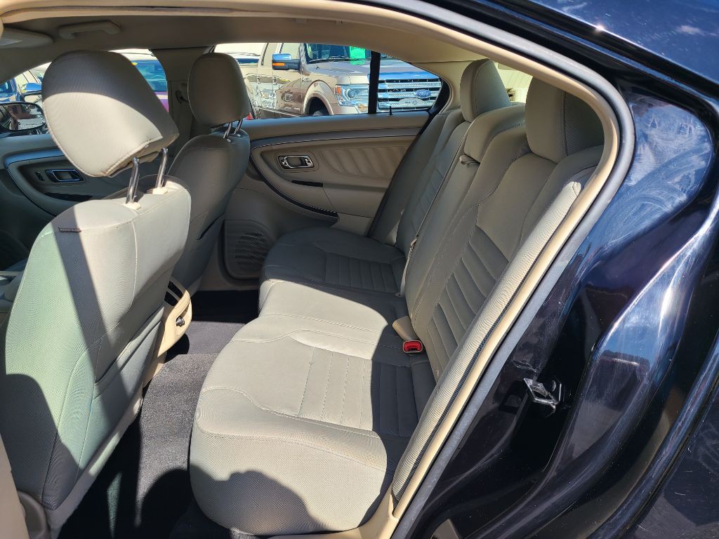 2016 Ford Taurus Image 13