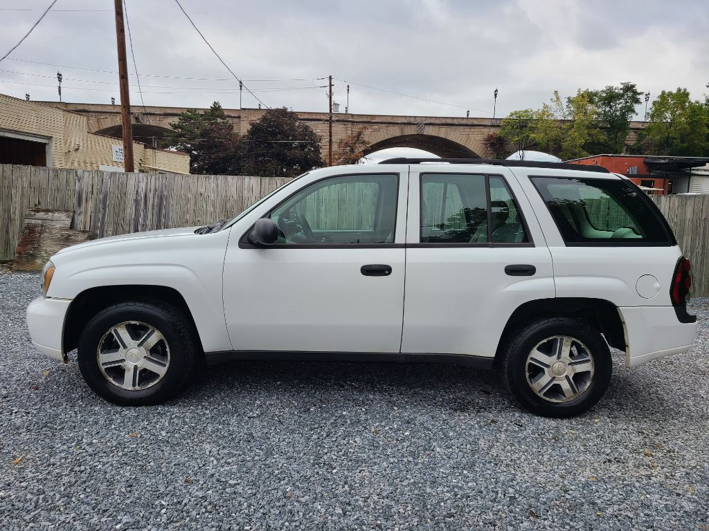 2006 Chevrolet Trailblazer Image 2