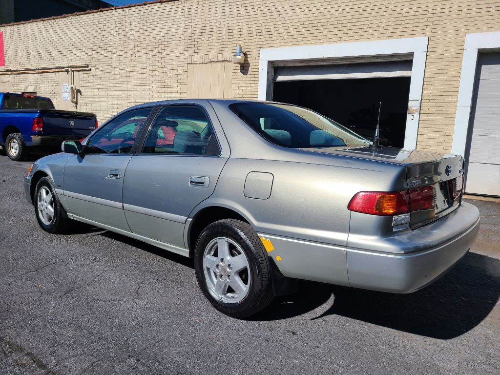 2001 Toyota Camry Image 3