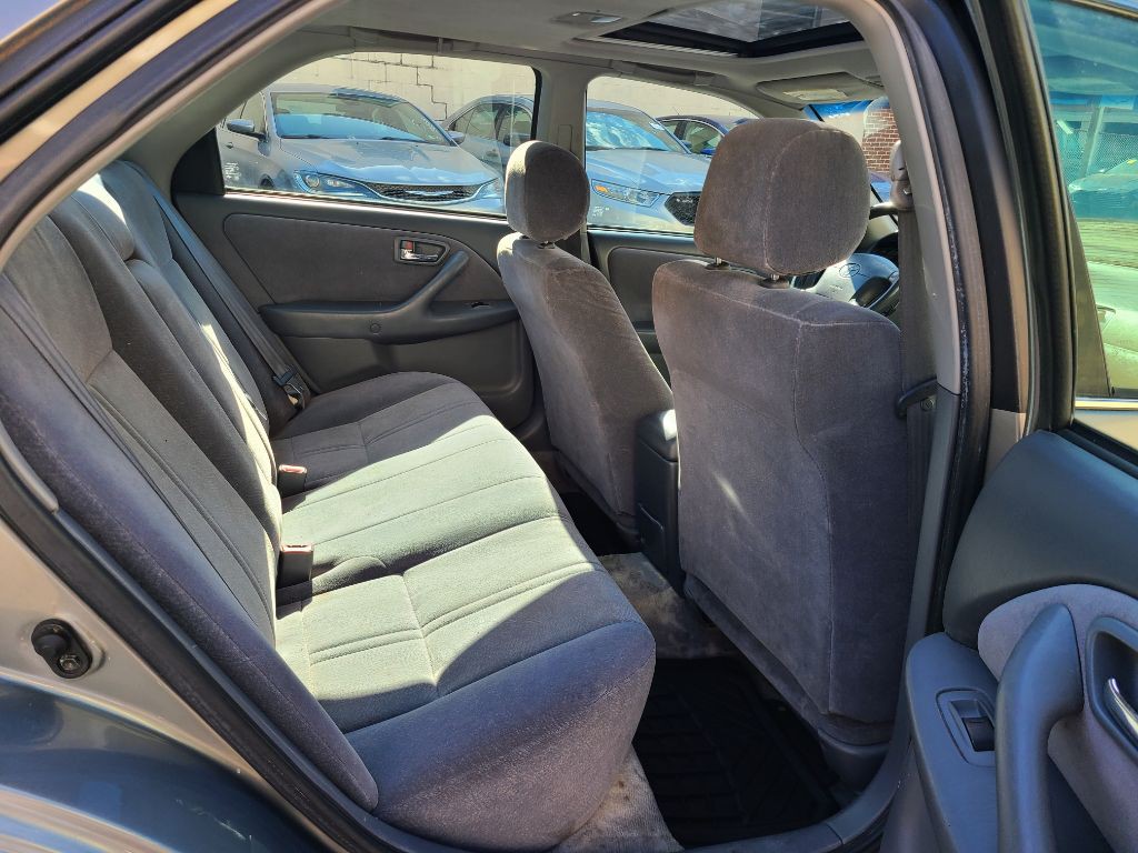 2001 Toyota Camry Image 12