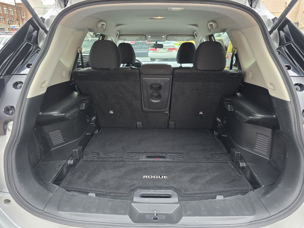 2017 Nissan Rogue Image 12