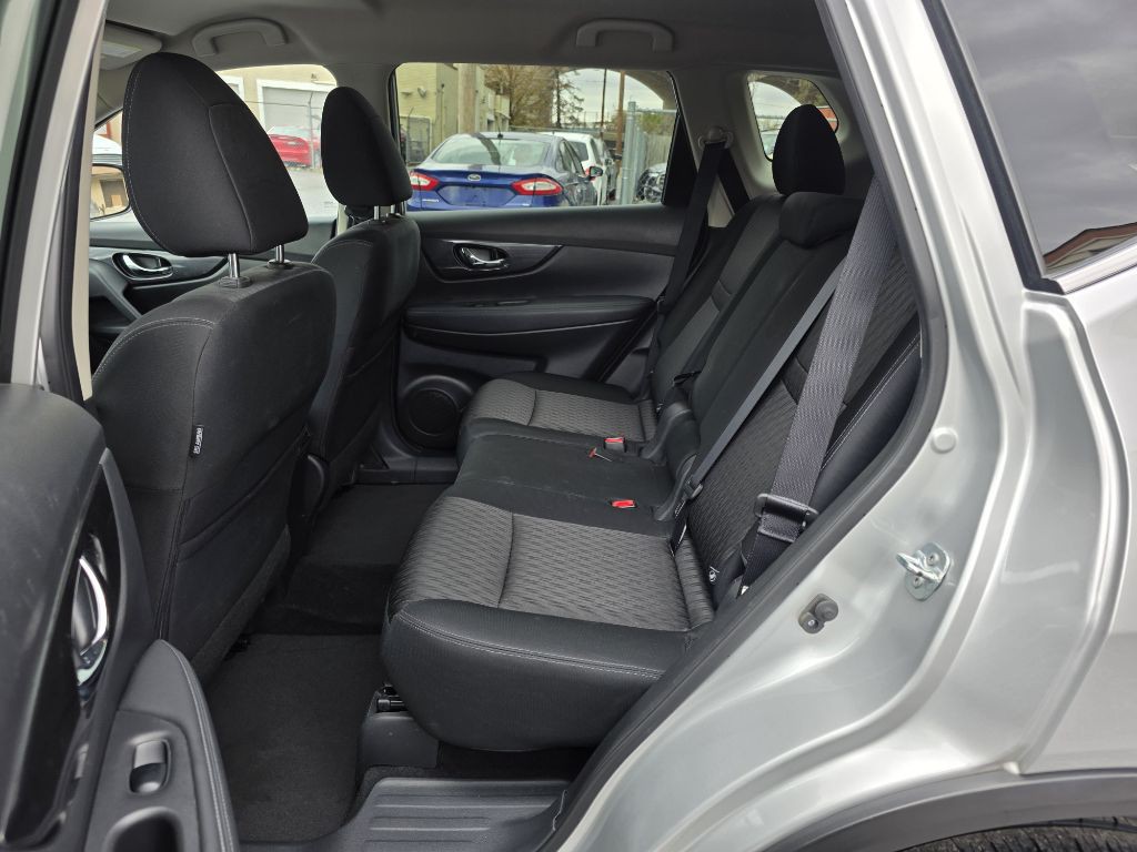 2017 Nissan Rogue Image 13