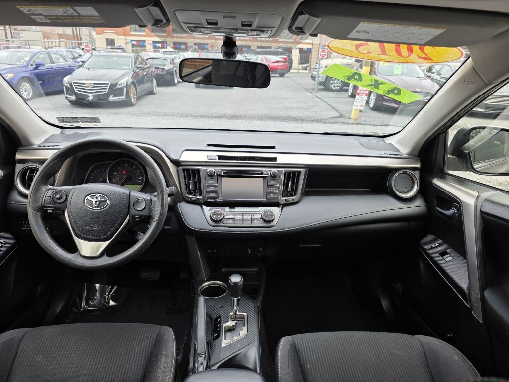 2015 Toyota Rav4 Image 9