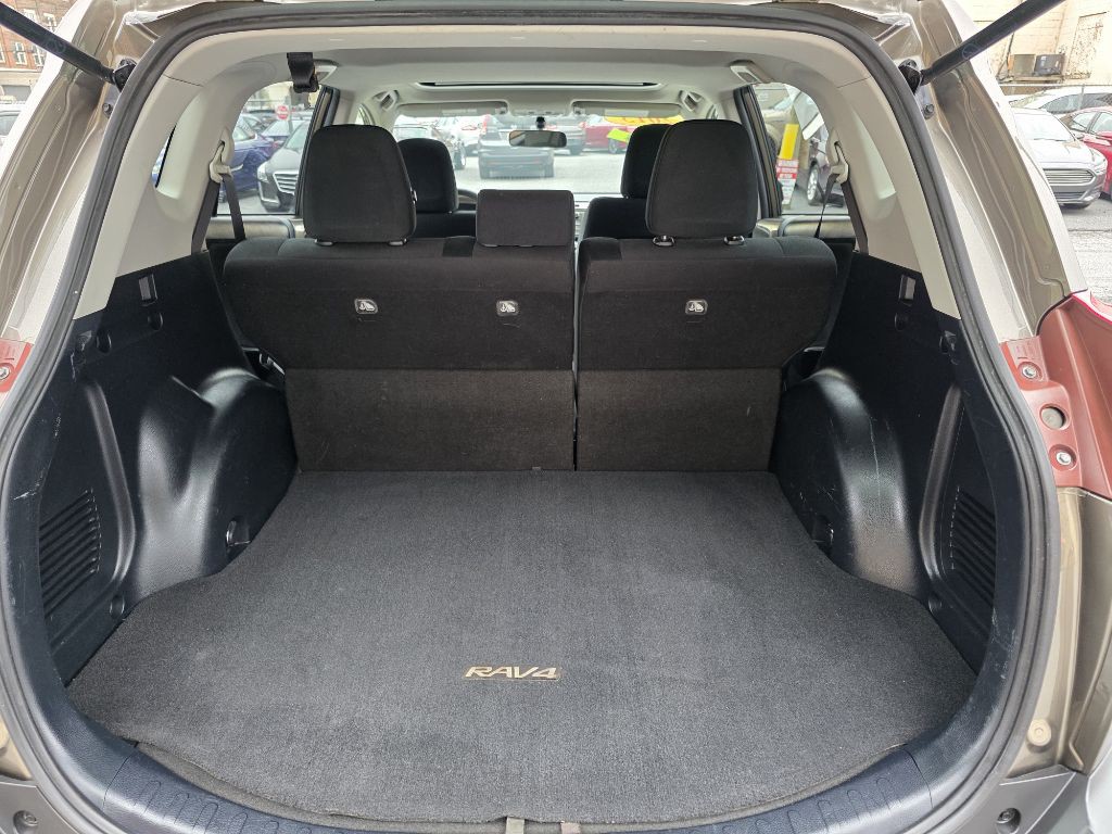 2015 Toyota Rav4 Image 11