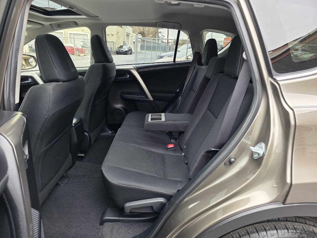 2015 Toyota Rav4 Image 12