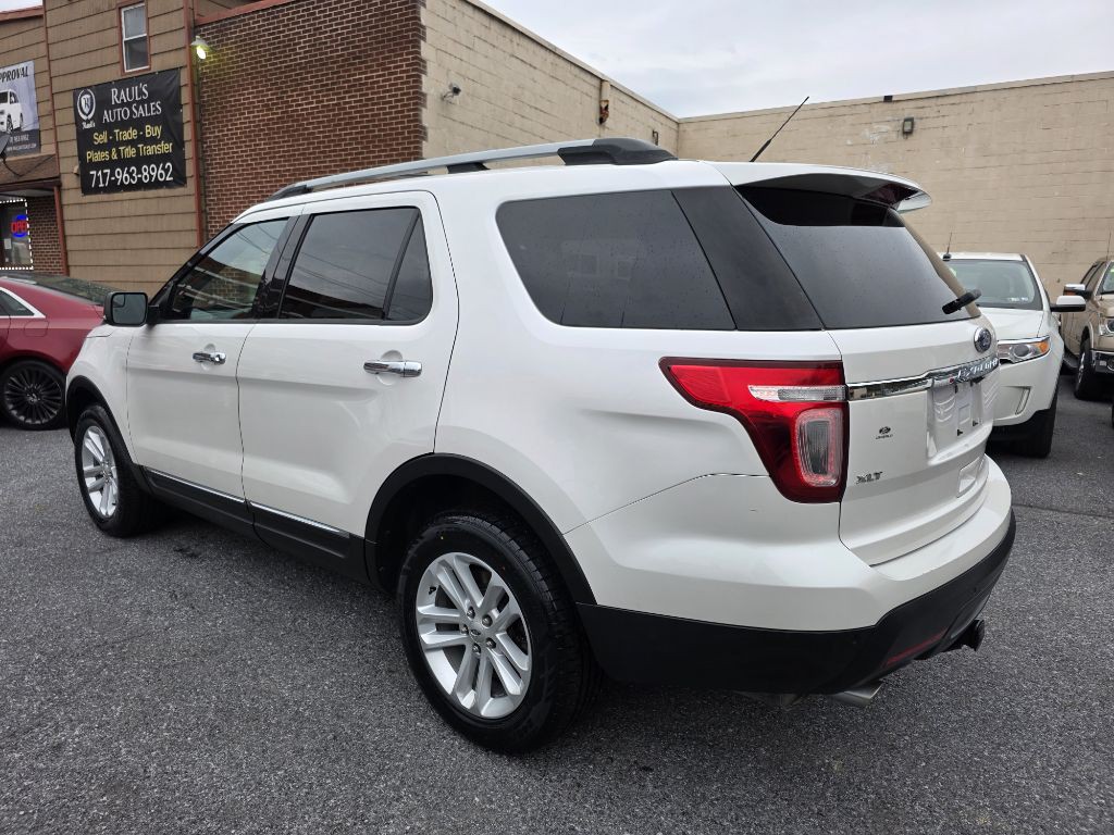 2015 Ford Explorer Image 2