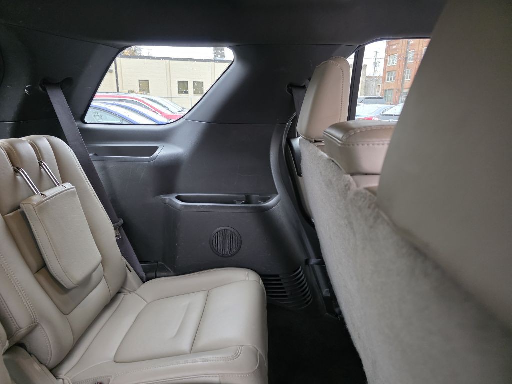 2015 Ford Explorer Image 18
