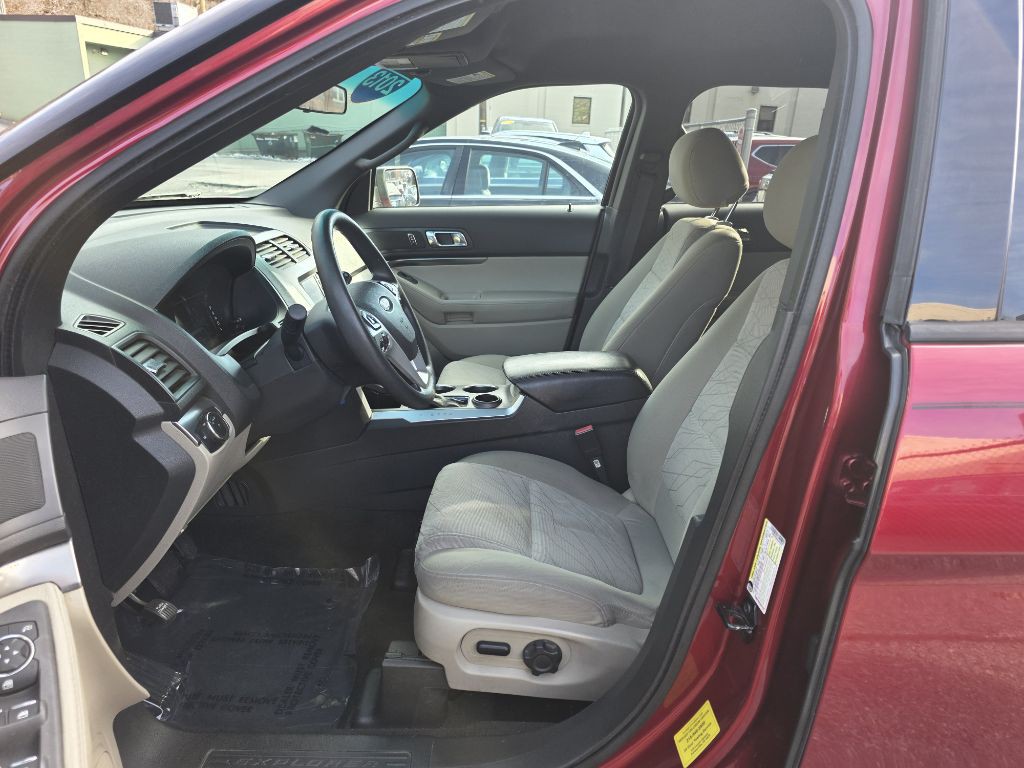 2013 Ford Explorer Image 16