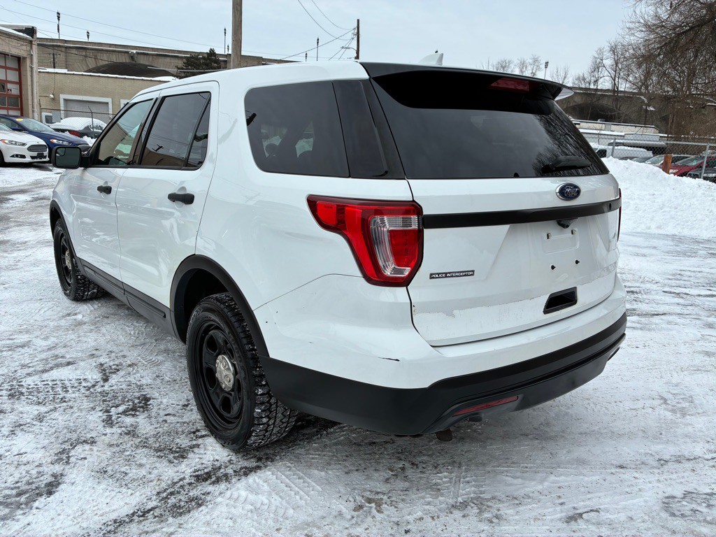 2016 Ford Explorer Image 3