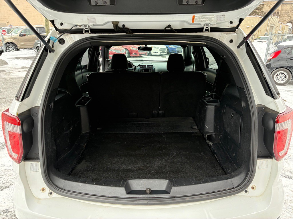 2016 Ford Explorer Image 11