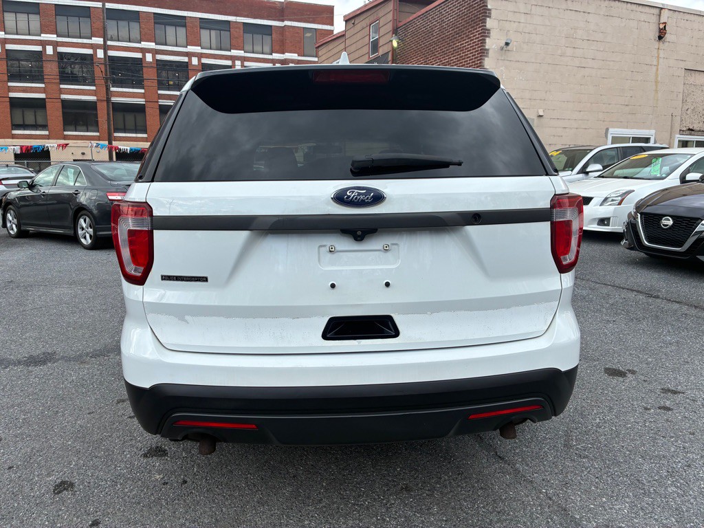 2016 Ford Explorer Image 4