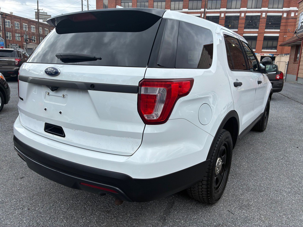 2016 Ford Explorer Image 5