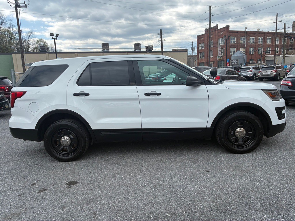 2016 Ford Explorer Image 6