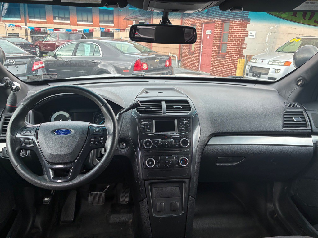 2016 Ford Explorer Image 12