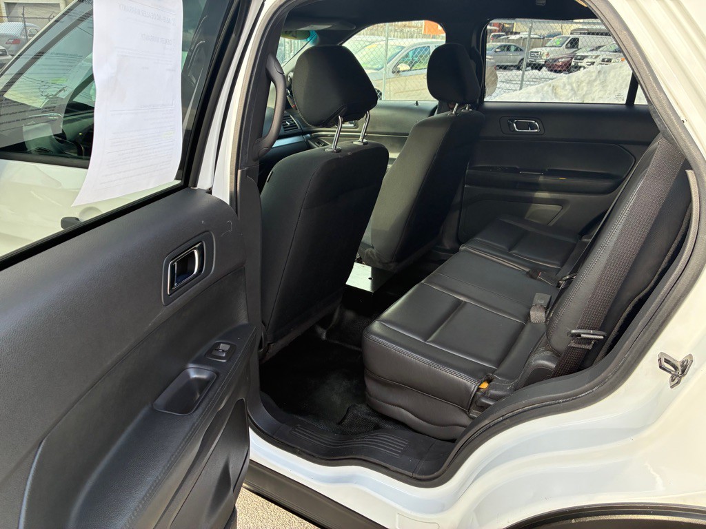 2015 Ford Explorer Image 12