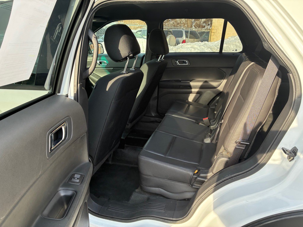 2015 Ford Explorer Image 12
