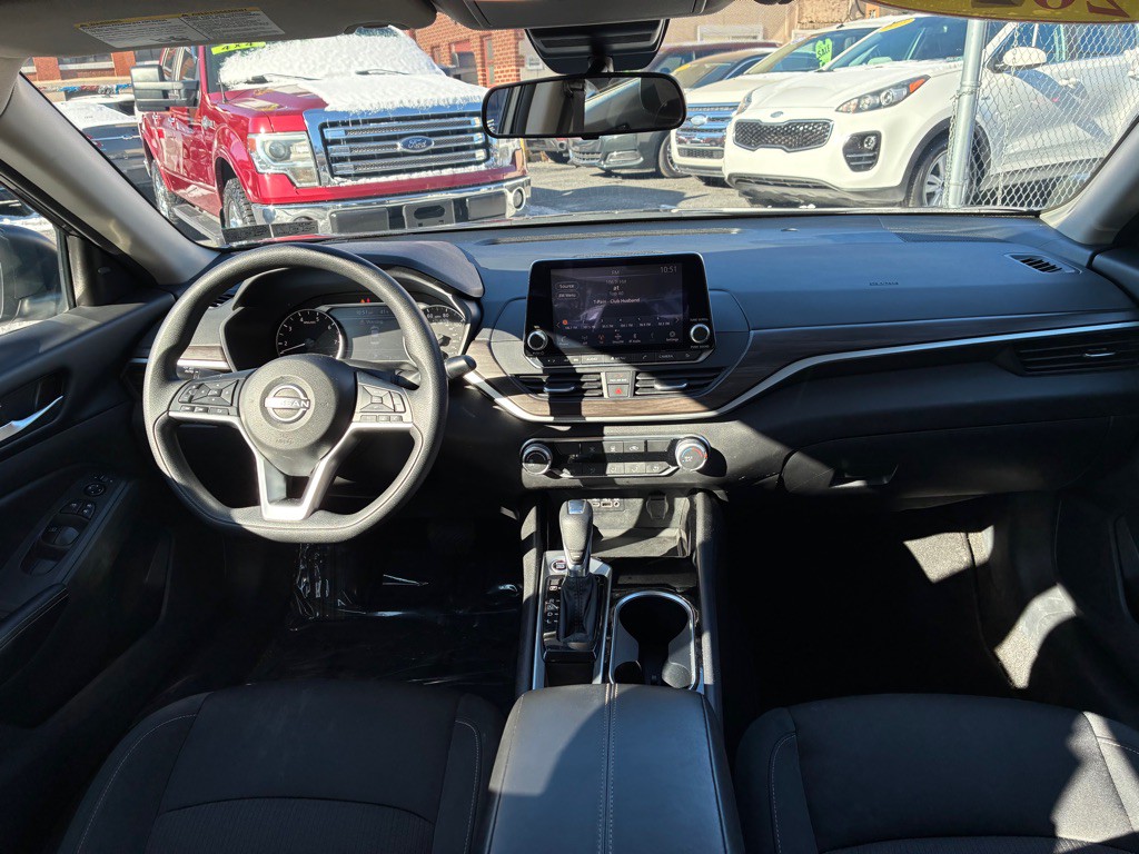 2024 Nissan Altima Image 11