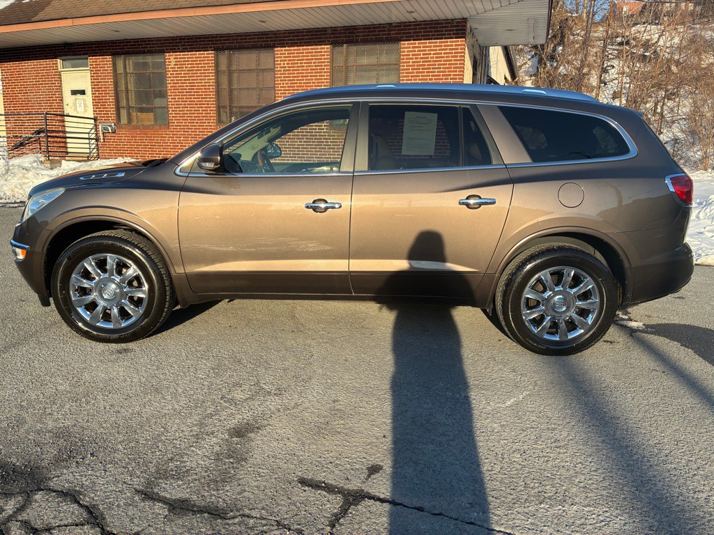 2011 Buick Enclave Image 2