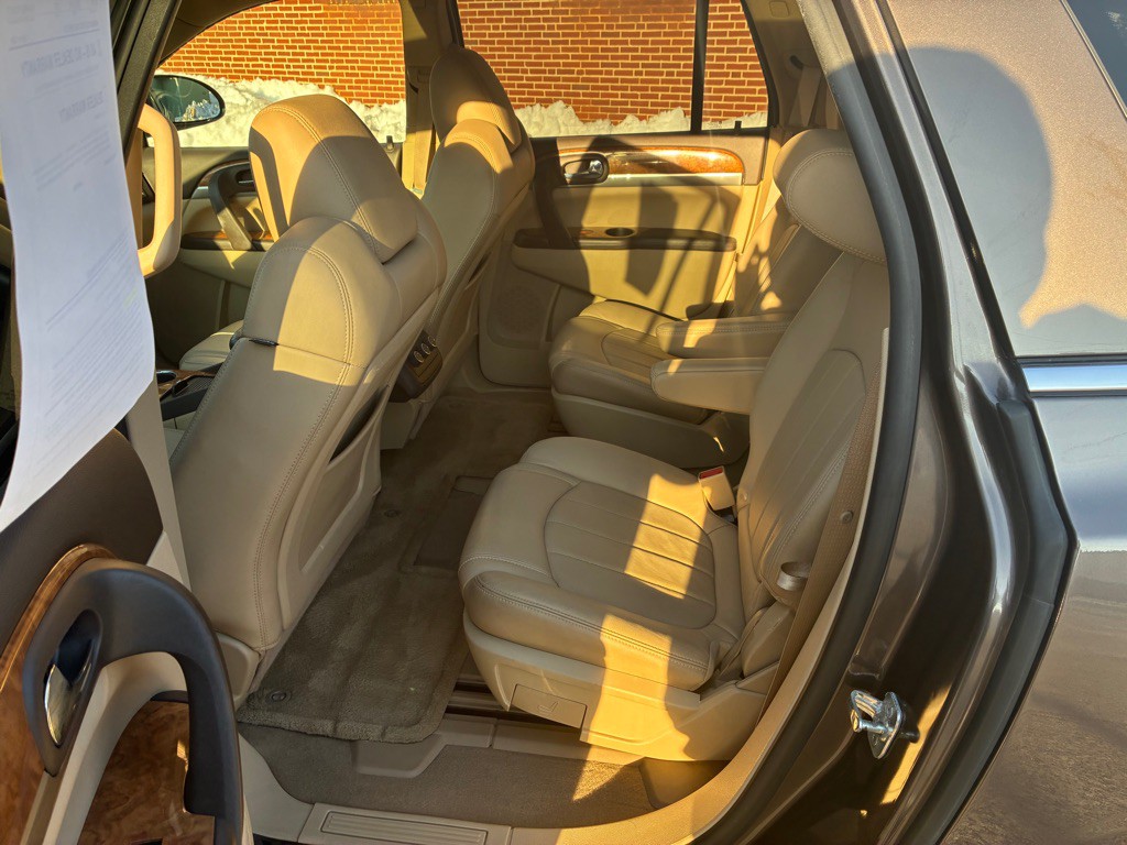 2011 Buick Enclave Image 15