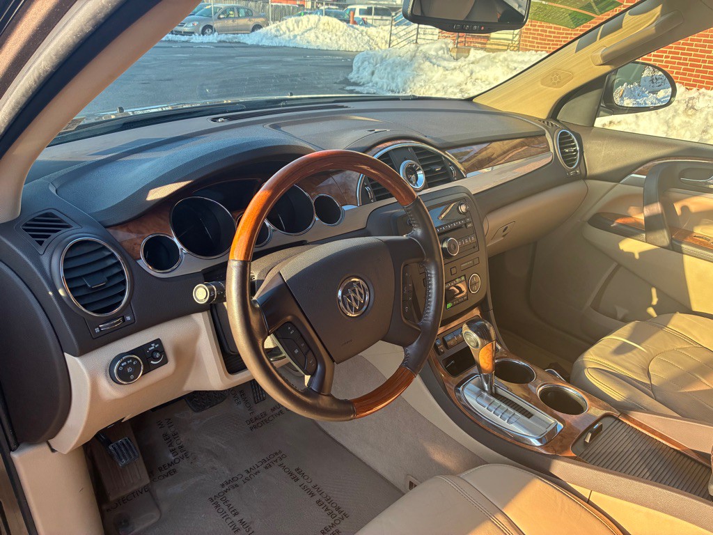 2011 Buick Enclave Image 16