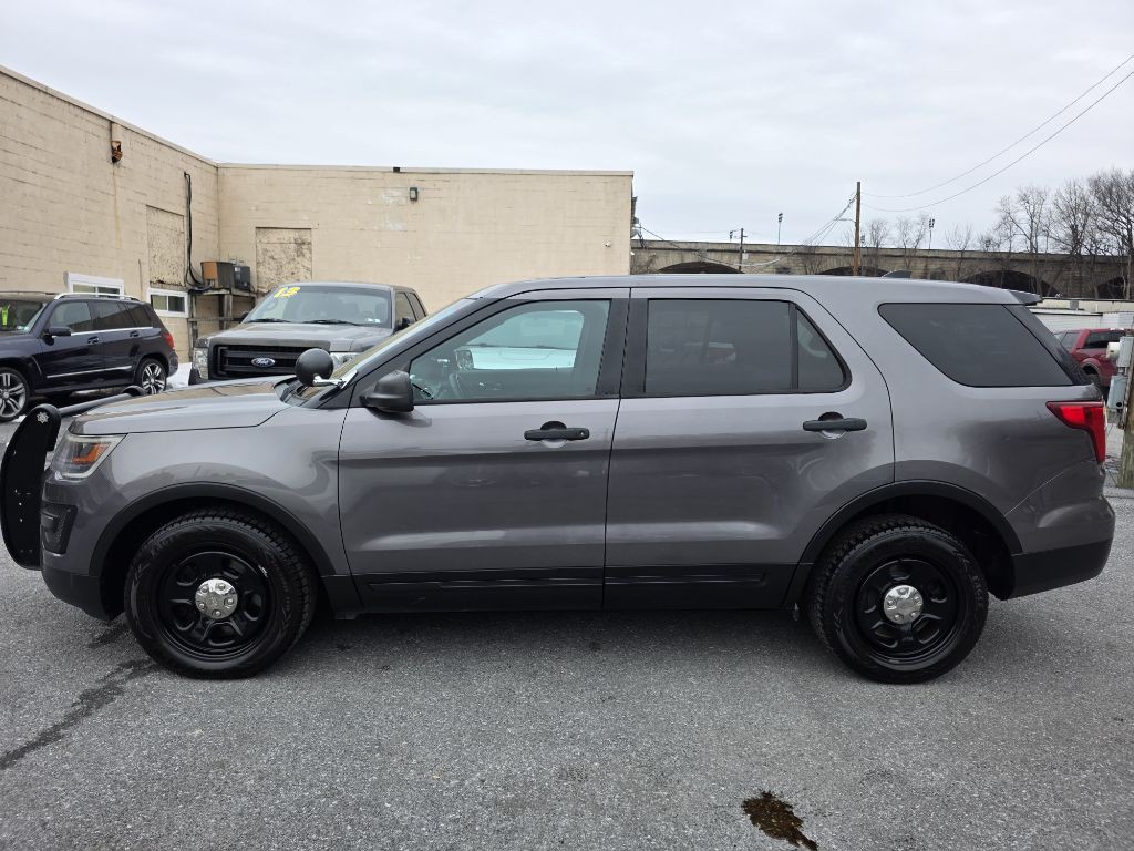 2017 Ford Explorer Image 2