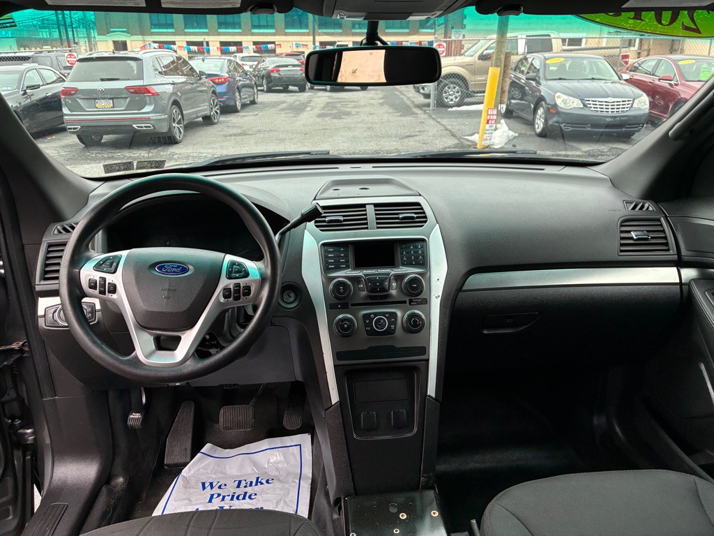 2015 Ford Explorer Image 14