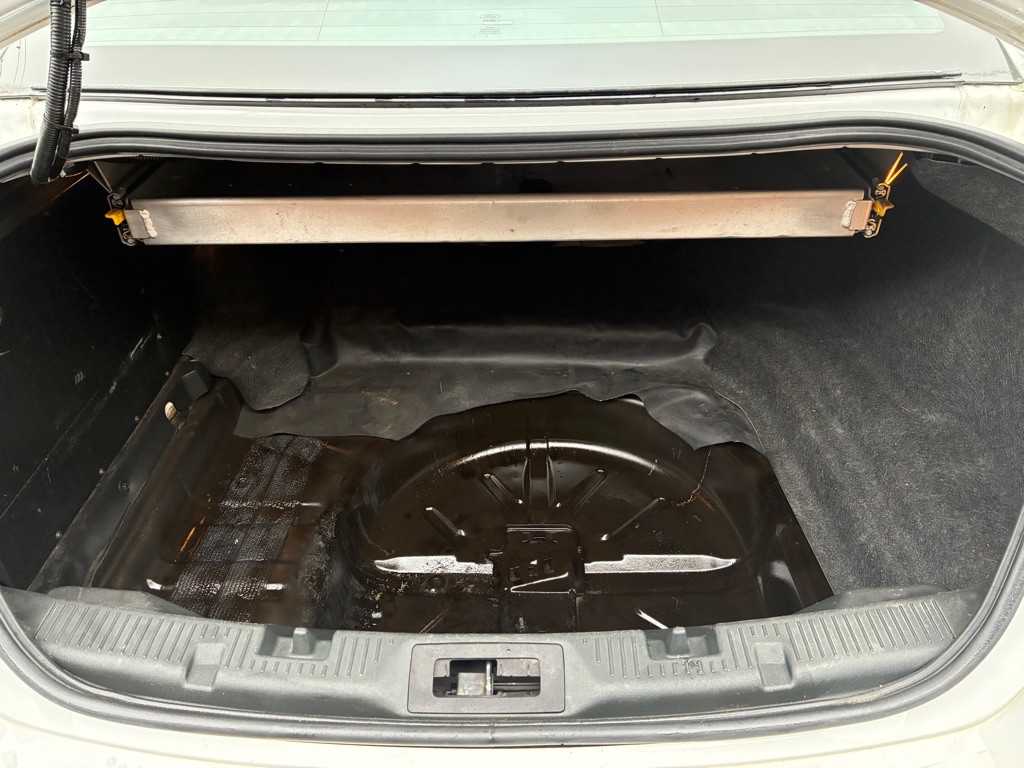 2014 Ford Taurus Image 11