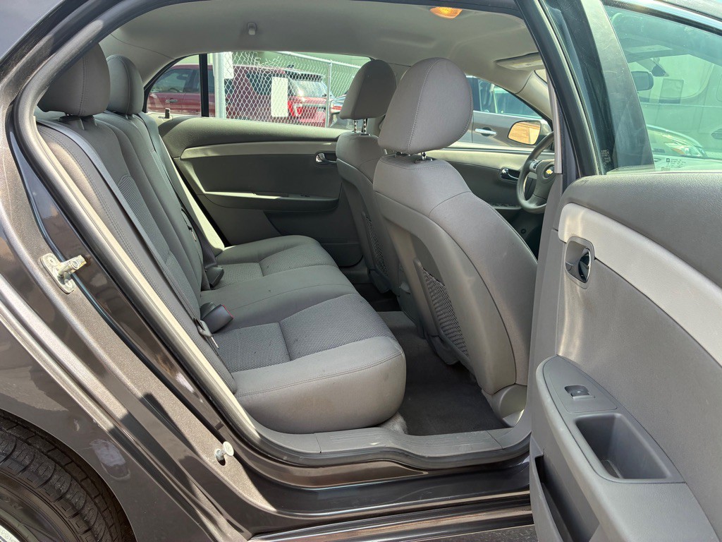 2012 Chevrolet Malibu Image 10
