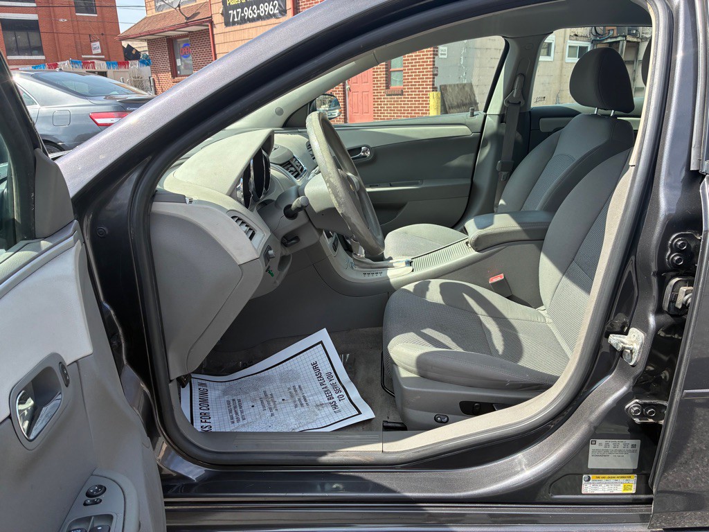 2012 Chevrolet Malibu Image 14