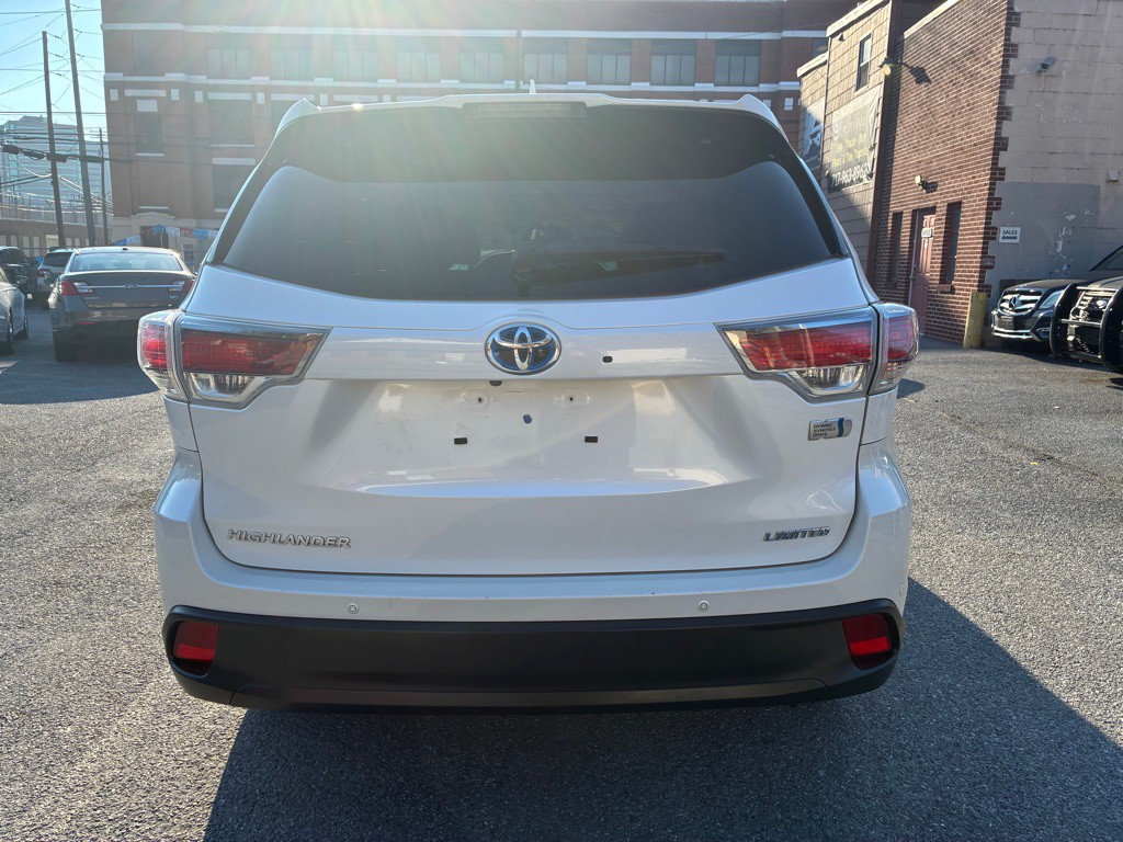 2015 Toyota Highlander Image 3