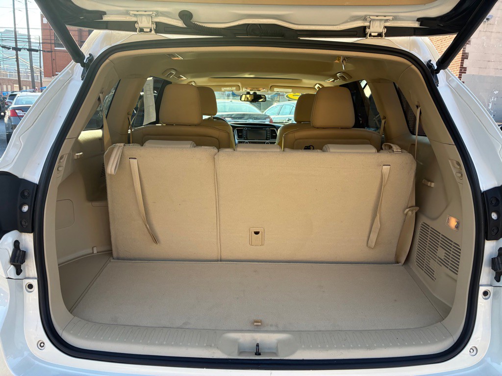 2015 Toyota Highlander Image 10