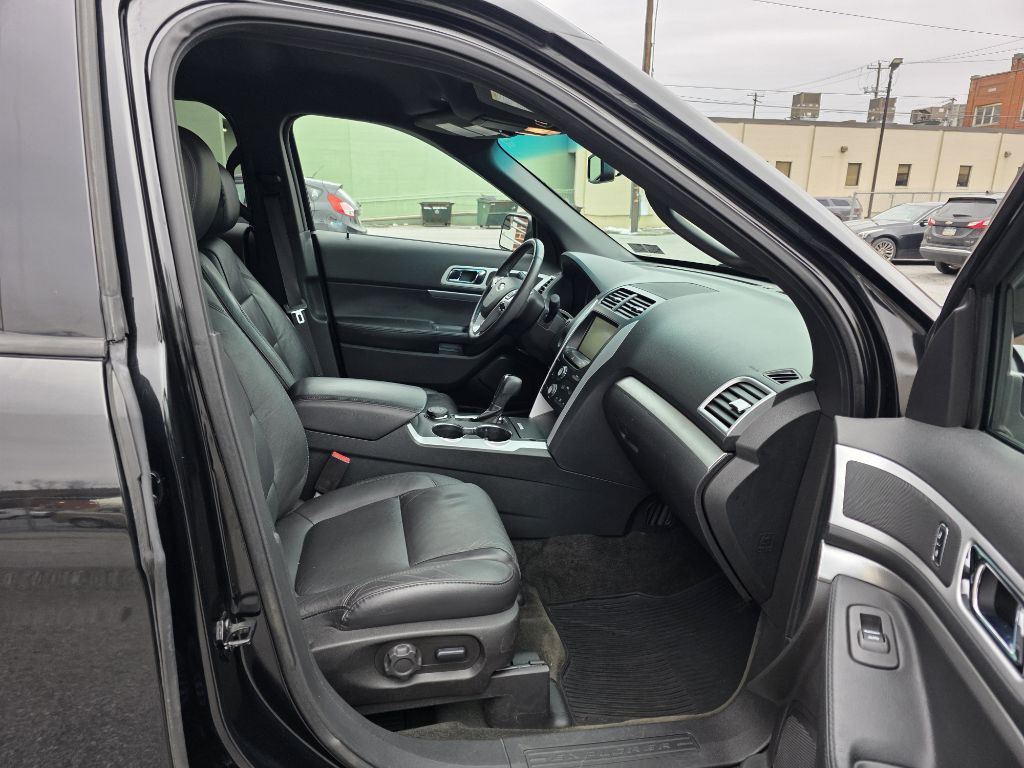 2015 Ford Explorer Image 9
