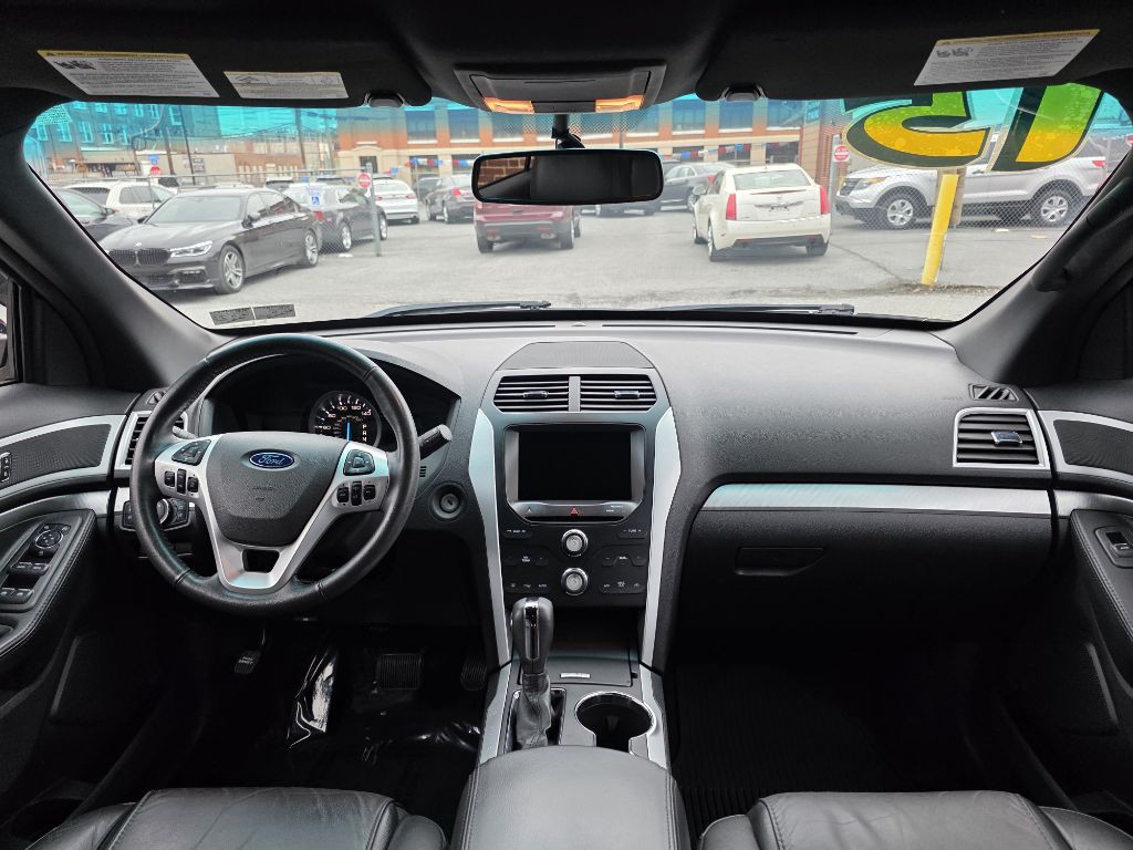 2015 Ford Explorer Image 11