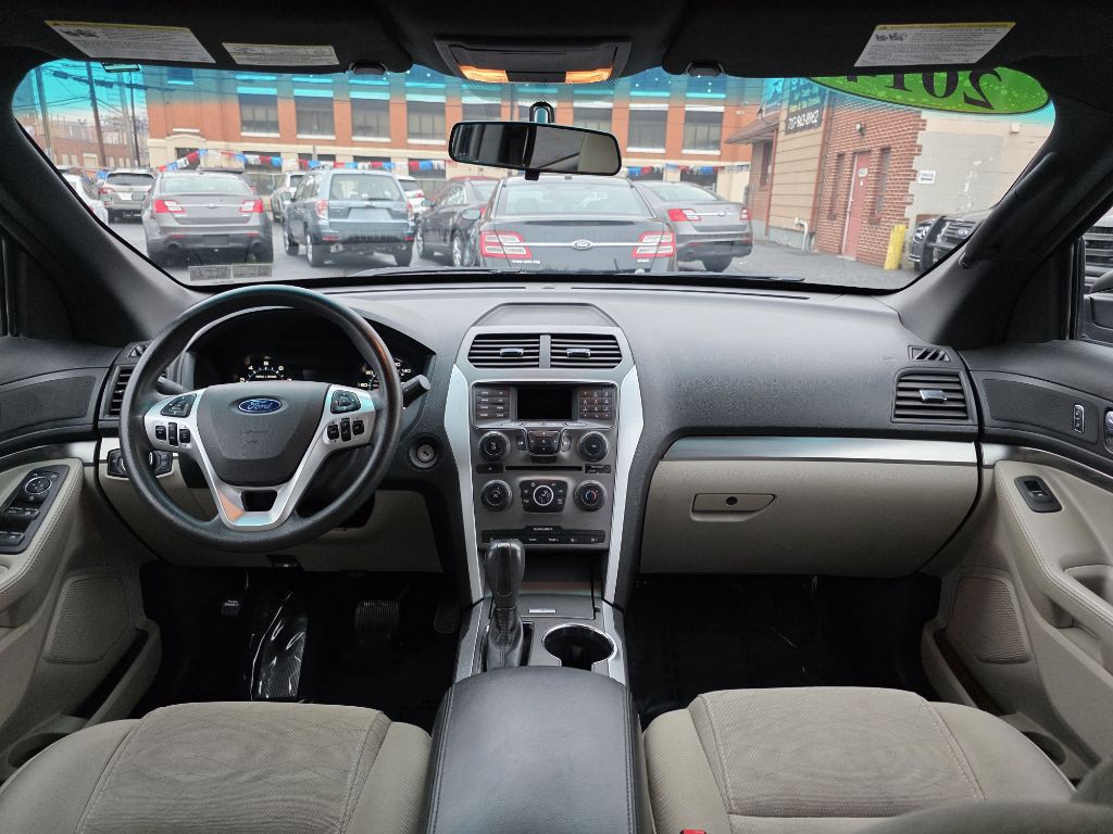 2014 Ford Explorer Image 10