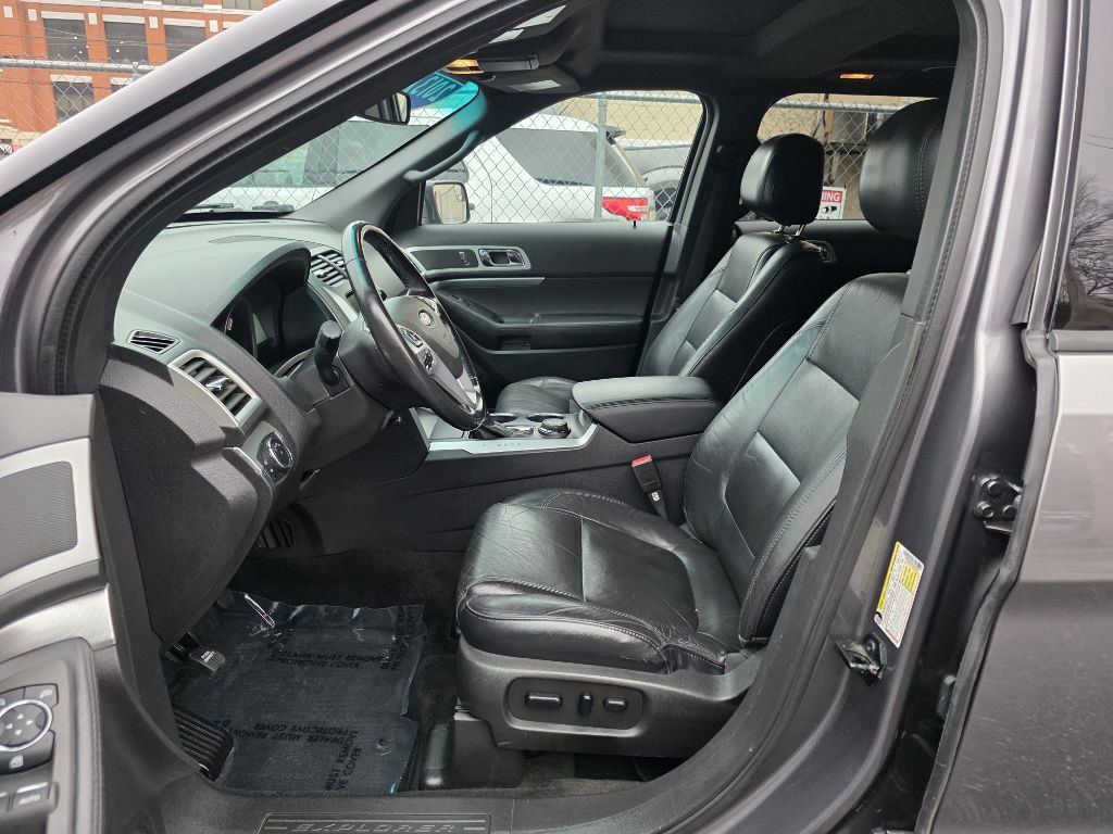 2013 Ford Explorer Image 8