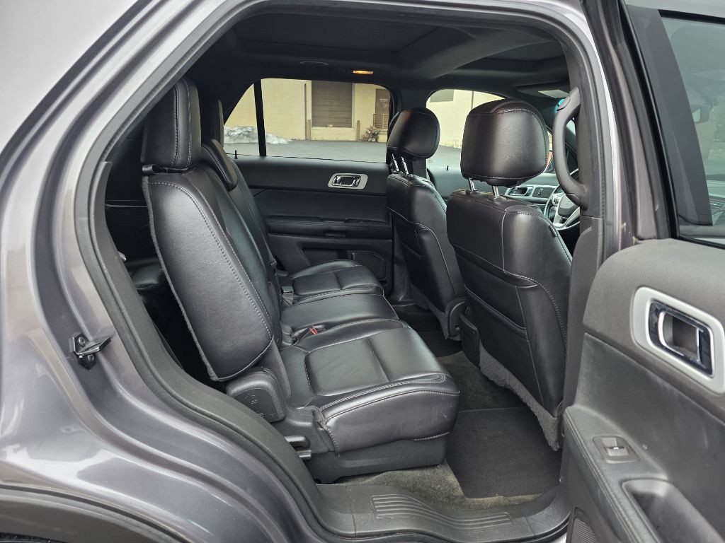 2013 Ford Explorer Image 12