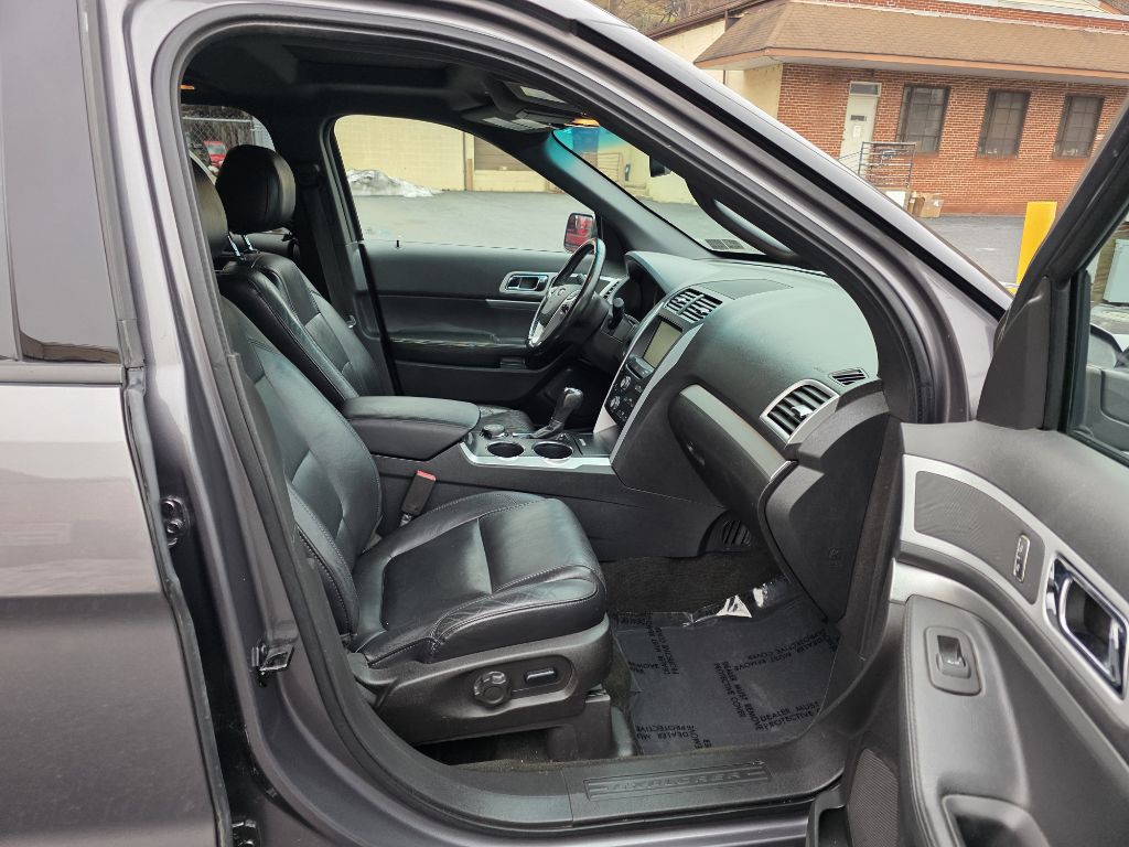 2013 Ford Explorer Image 16