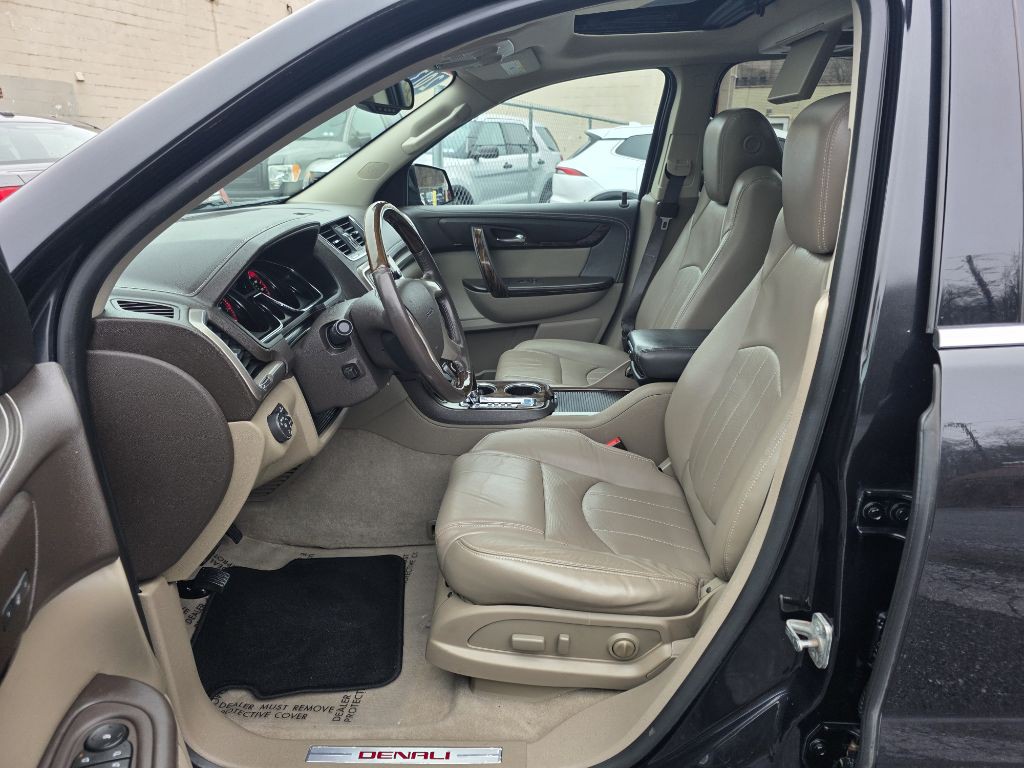 2013 GMC Acadia Image 17