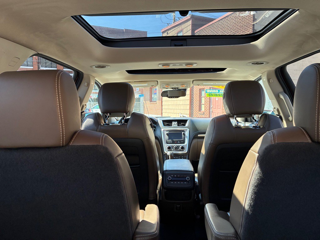 2015 GMC Acadia Image 13