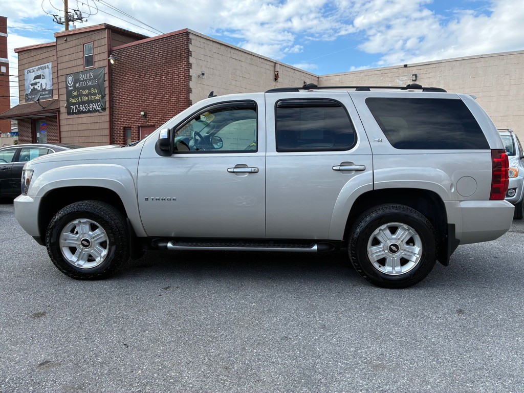 2007 Chevrolet Tahoe Image 2