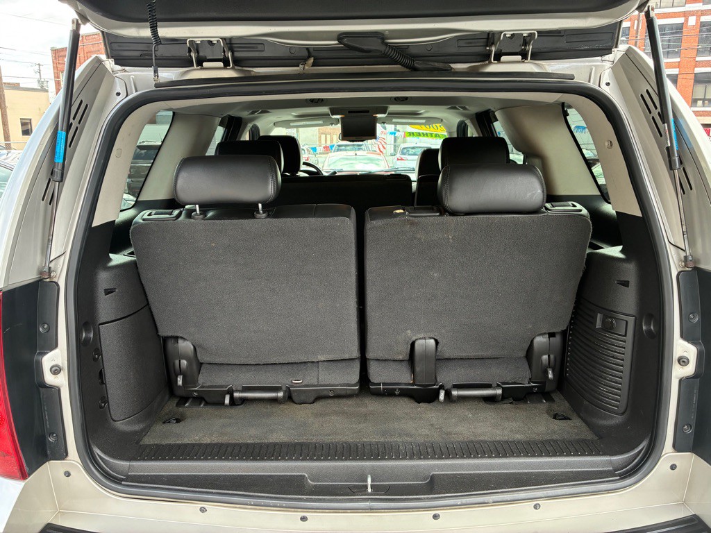 2007 Chevrolet Tahoe Image 12