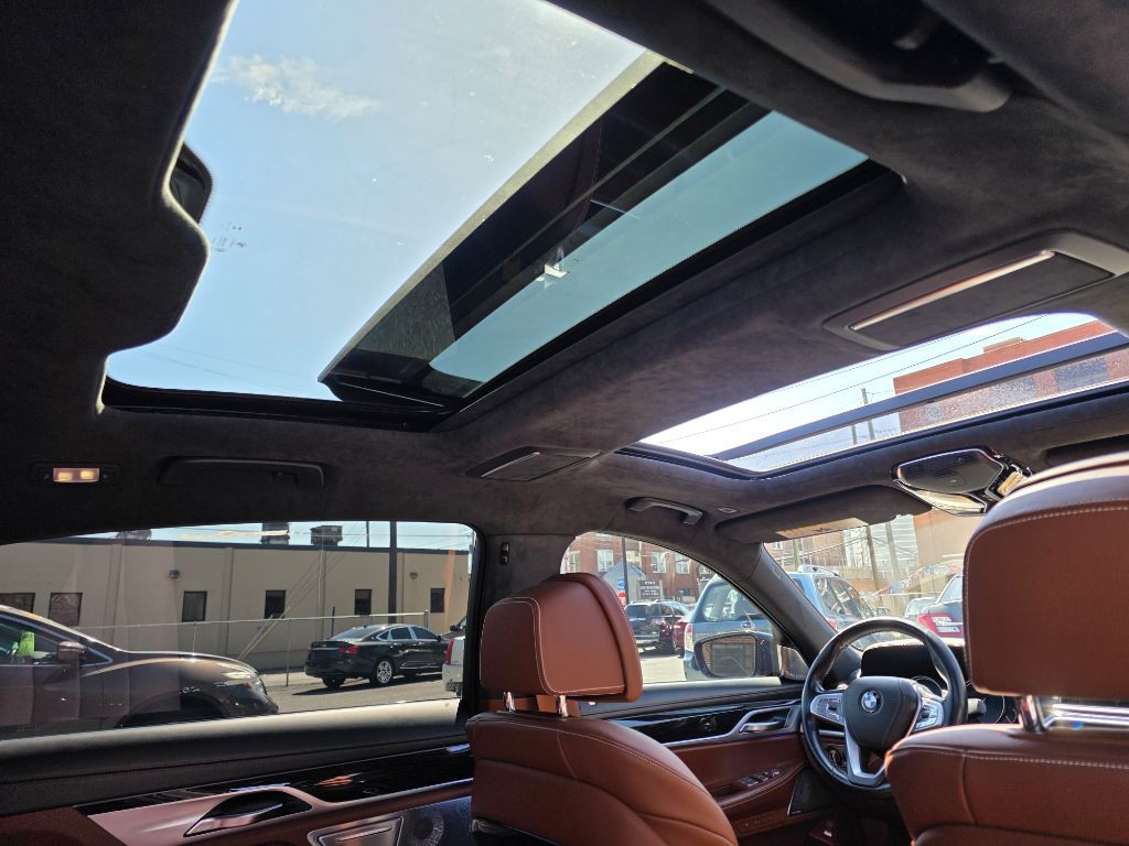 2019 BMW 7 Series Image 12