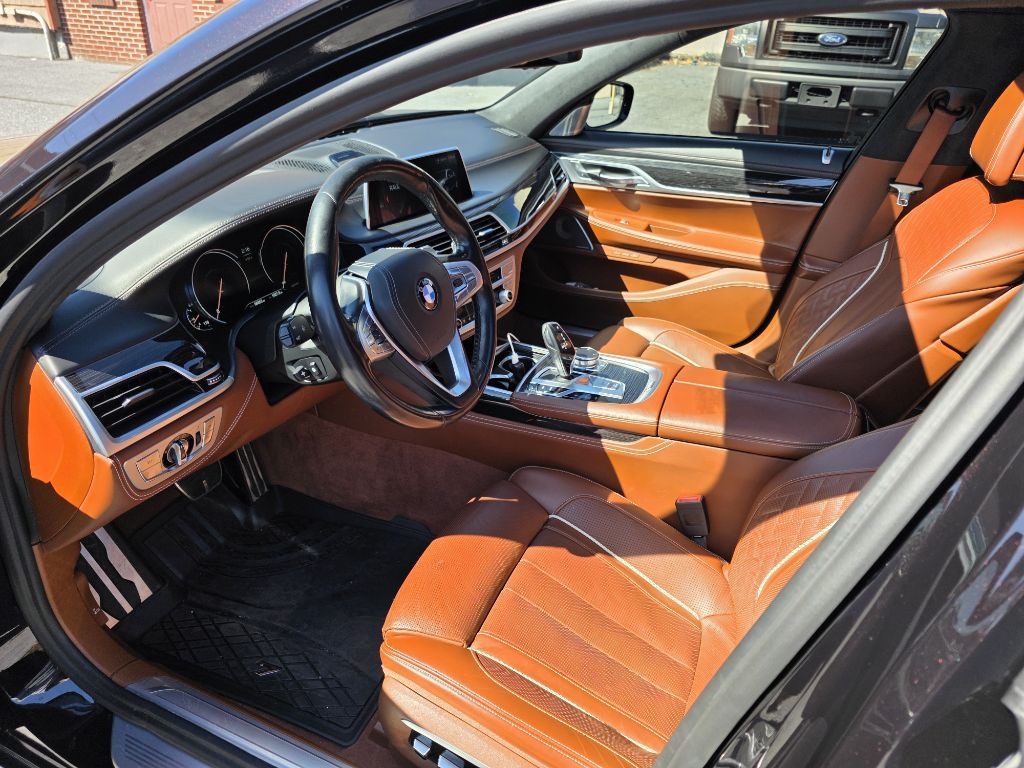 2019 BMW 7 Series Image 15