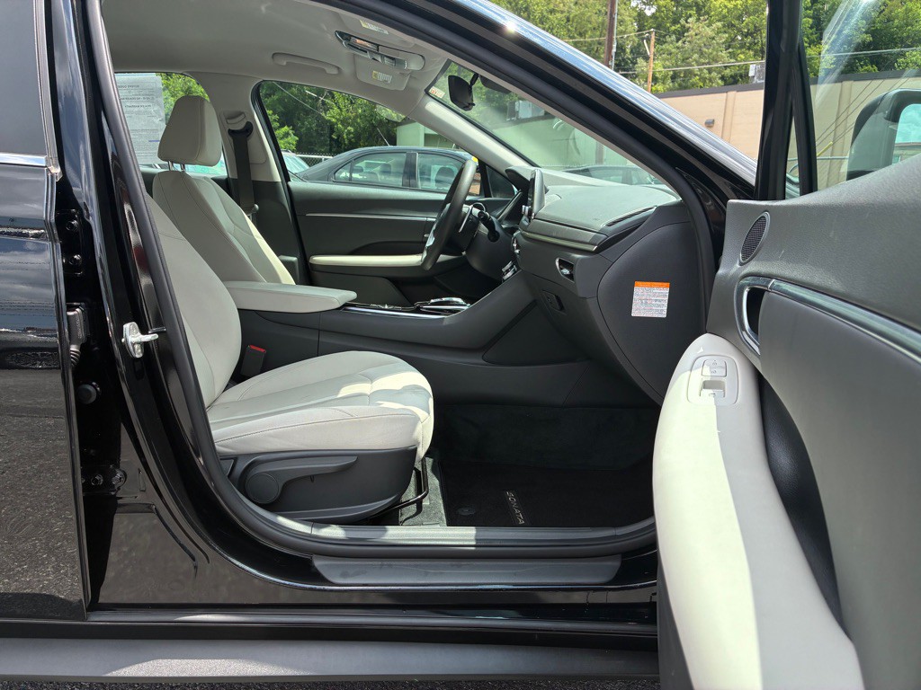 2022 Hyundai Sonata Image 9