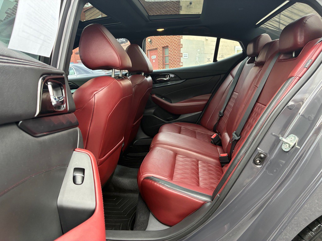 2021 Nissan Maxima Image 12