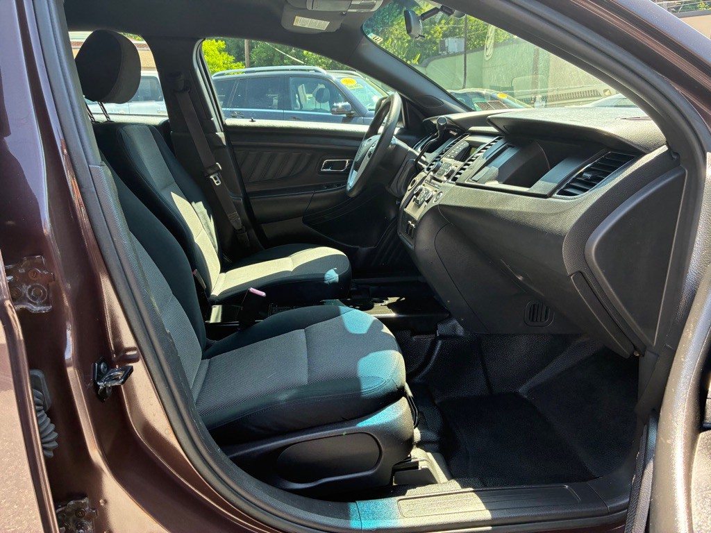 2013 Ford Taurus Image 9