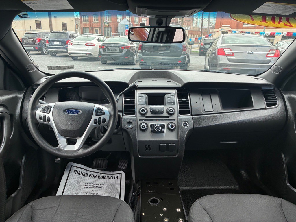 2017 Ford Taurus Image 12