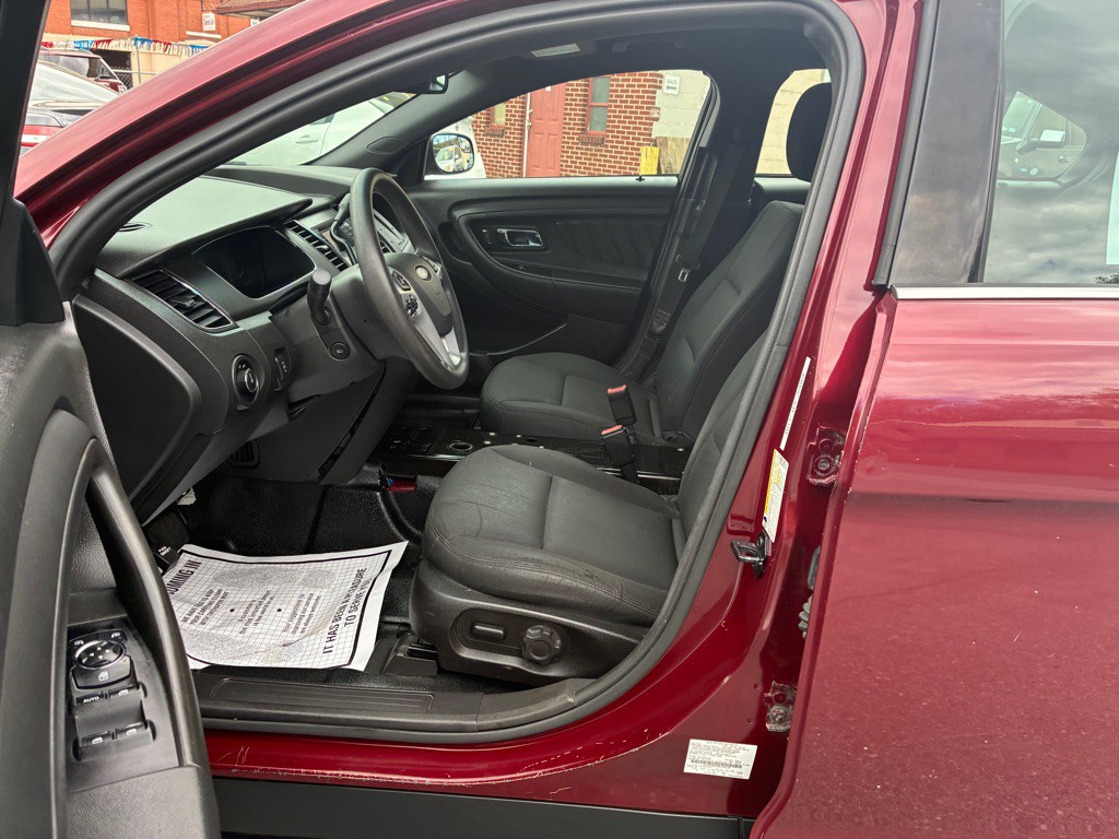 2017 Ford Taurus Image 13